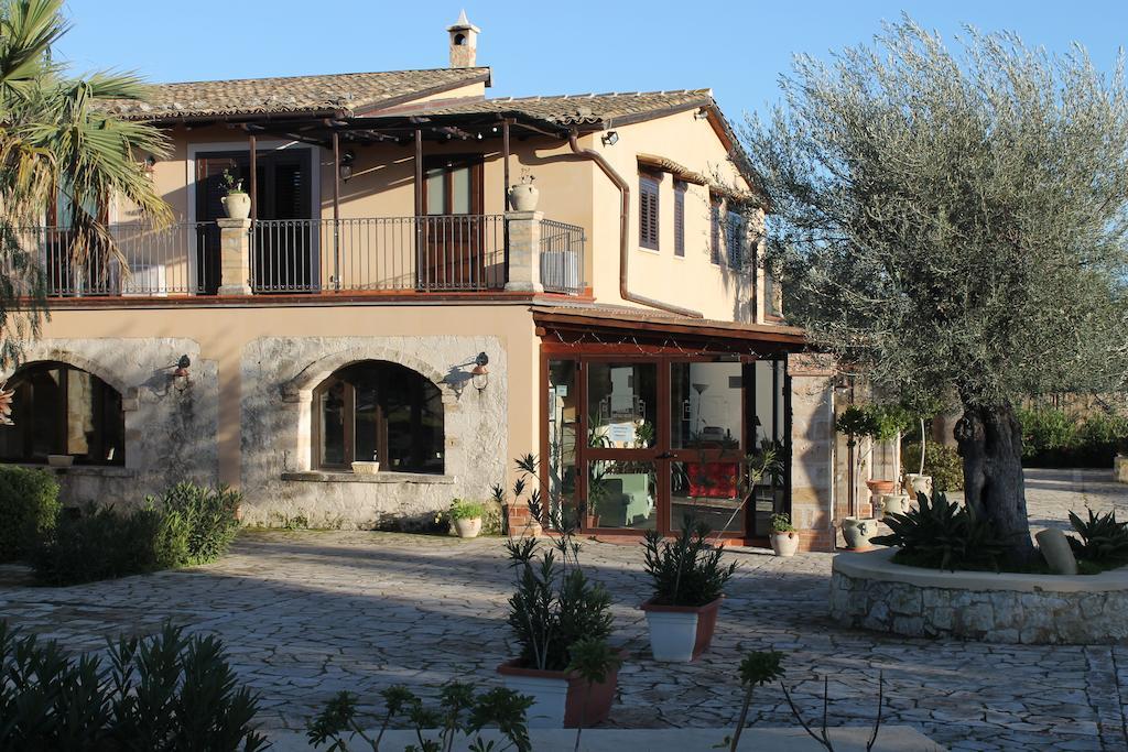 B&B Casale Siciliano Di Miryam Tiralongo Avola Exterior photo