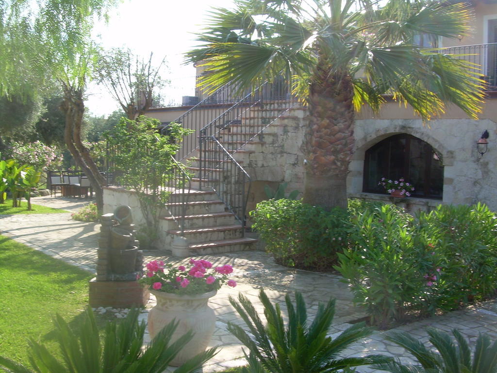 B&B Casale Siciliano Di Miryam Tiralongo Avola Exterior photo