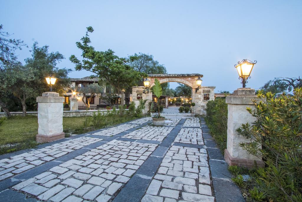 B&B Casale Siciliano Di Miryam Tiralongo Avola Exterior photo